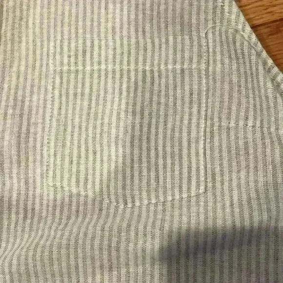 White Crow sleeveless button-down blouse - Picture 4 of 12